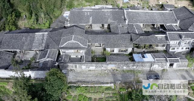 8个好友在福建抱团村居：几乎不花钱，尝试在山里养育下一代|文文|何谐|群生