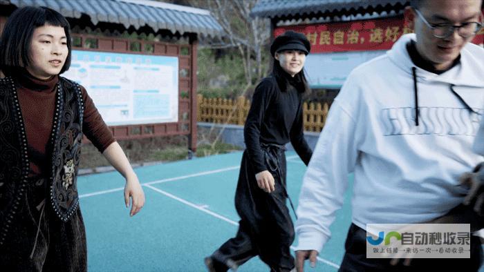 8个好友在福建抱团村居：几乎不花钱，尝试在山里养育下一代|文文|何谐|群生